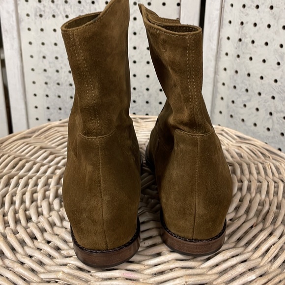 NWOT VINCE boots - Picture 5 of 11
